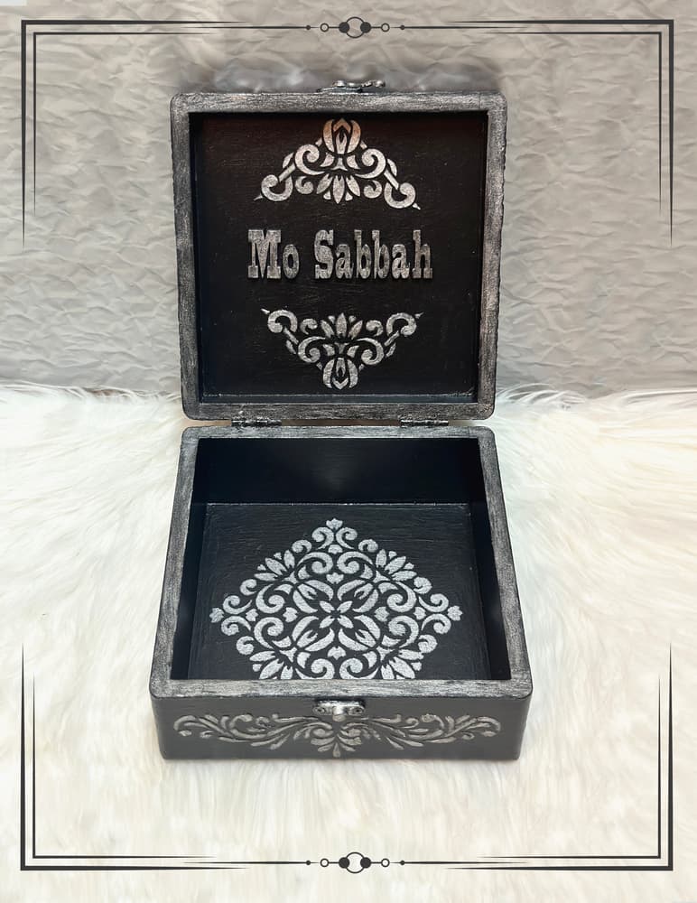 Customized wooden jewellery box