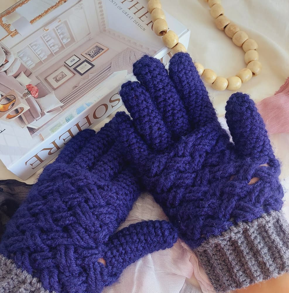 Basket weave crochet gloves with fingers 
