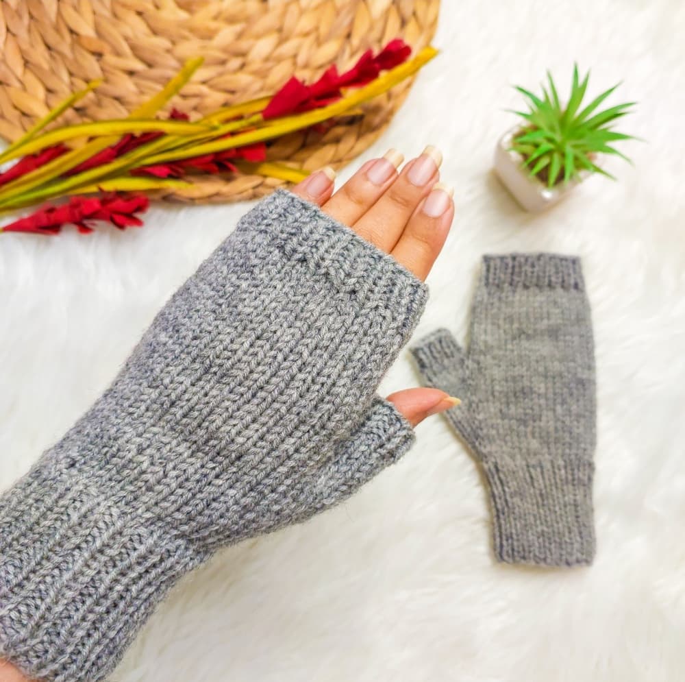 Hand-Knitting gloves (Basic)