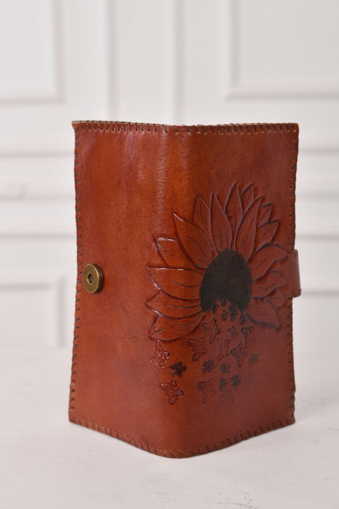 donza woman wallet with sun flower draw